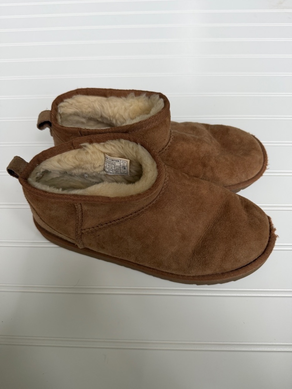 UGG Mini Boot in Chestnut Brown with Shearling - Picture 2 of 11